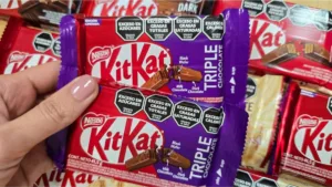 El regreso más esperado: KitKat relanza Triple Chocolate para transformar el break diario