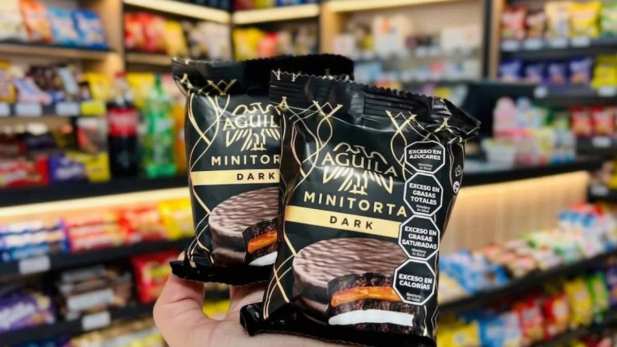 Águila presenta su nuevo alfajor Mini Torta DARK