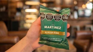 Café Martinez lanzó el alfajor Dubai con crema de pistacho