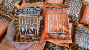 Así son los alfajores Otra Cosa, la nueva marca que pisa fuerte con sabores bien argentinos