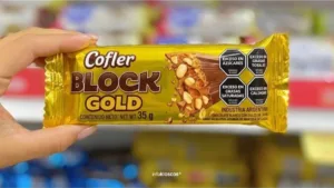 Arcor lanza el Cofler Block Gold: chocolate blanco, dulce de leche y maní
