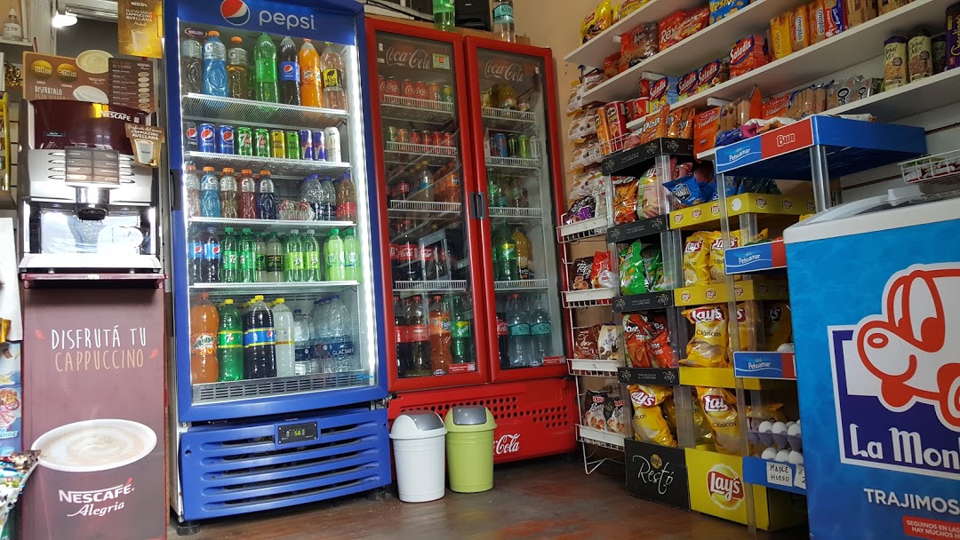 El consumo masivo cayó un 17% en 2024 y los kioscos siguen en crisis