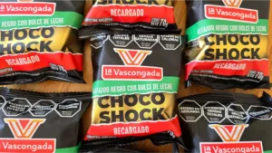 La Vascongada lanza Choco Shock, su alfajor más recargado con el dulce de leche de 1908