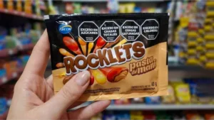 Arcor sorprende los kioscos con los Rocklets rellenos de pasta de maní