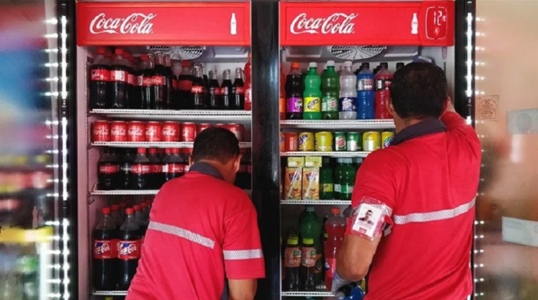 Coca Cola Vision Mision Y Valores Coca-Cola invierte $770 millones para ayudar a kioscos y almacenes de